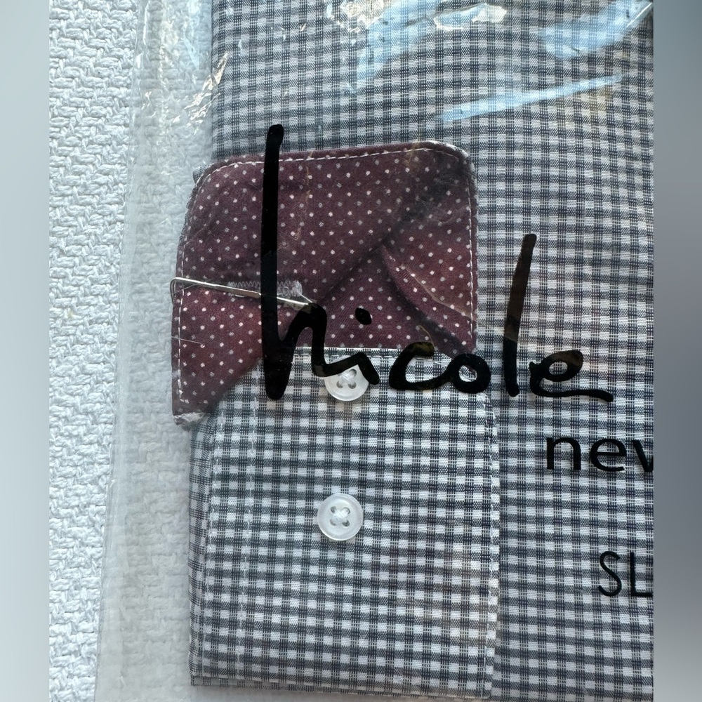 Nicole Miller Dress Shirt New! L 16 / 16.5 Long Sleeve, burgundy cuffs BNIP